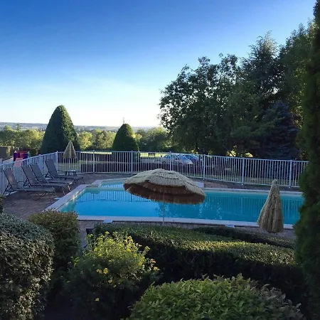Bastide Du Cantal Casa de Férias