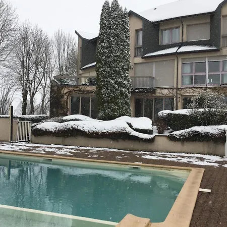 Bastide Du Cantal Tatil Evi